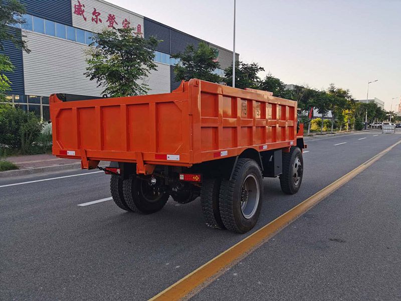 12噸四驅礦用運輸車